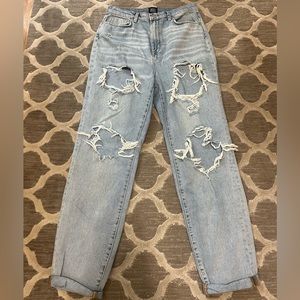 Mom High Rise BDG urban outfitters distressed jeans size 28